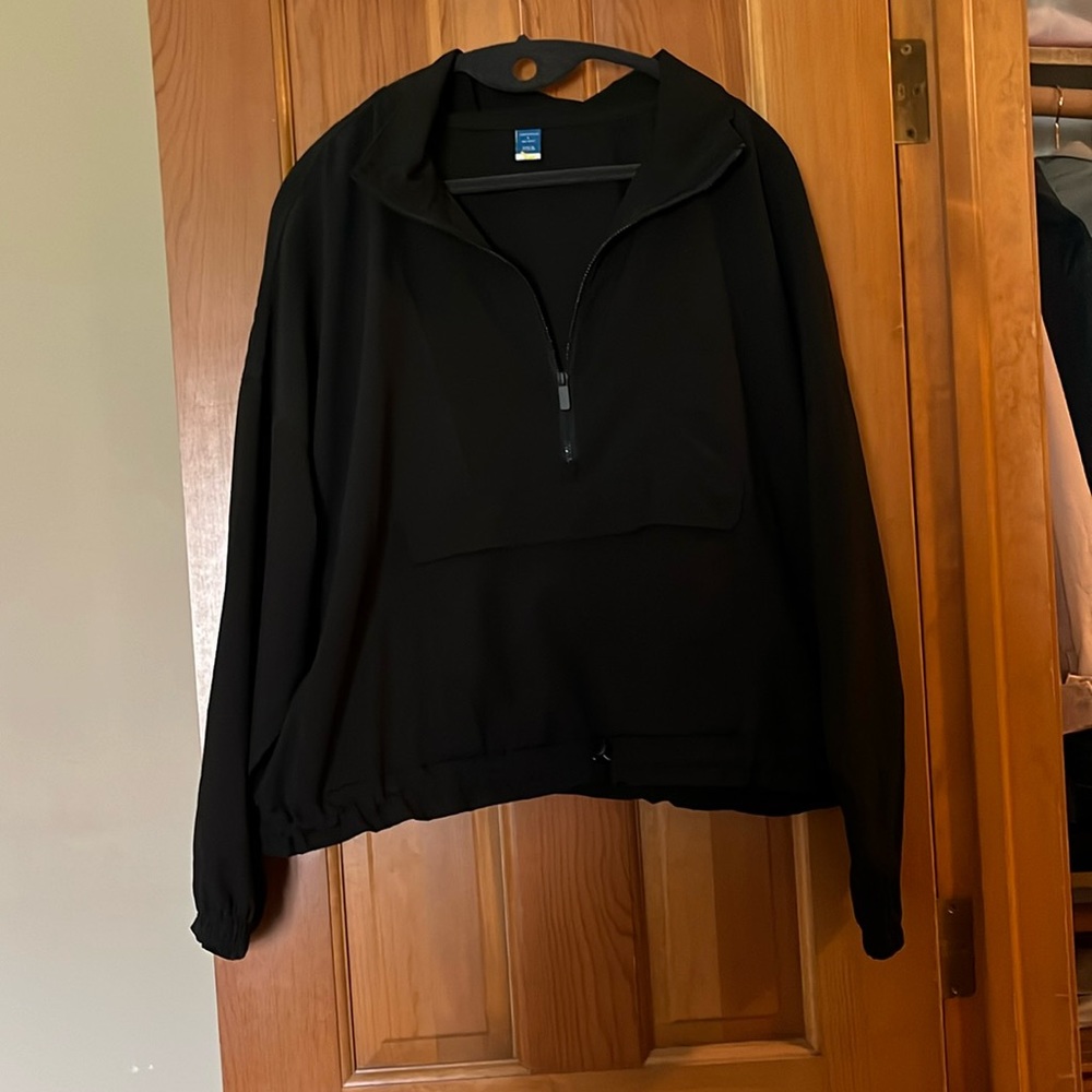 Cropped black tech jacket